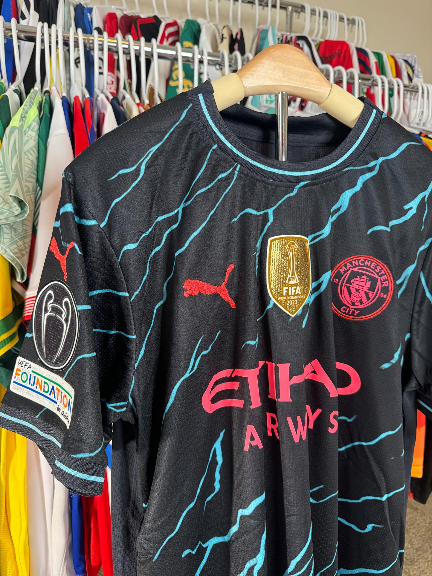 Manchester City 2023/2024 alternative