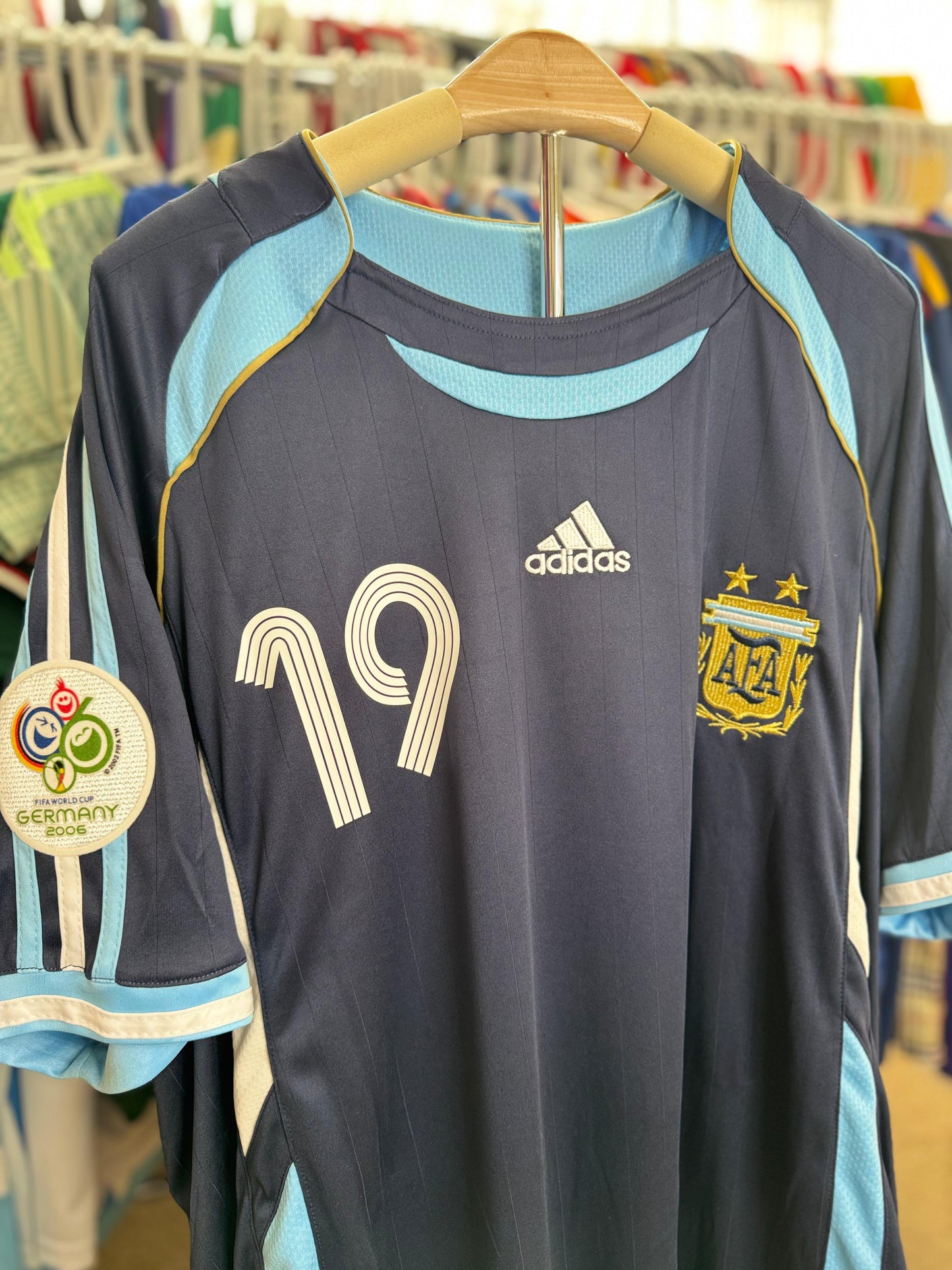 Argentina 2006 Away Messi 19