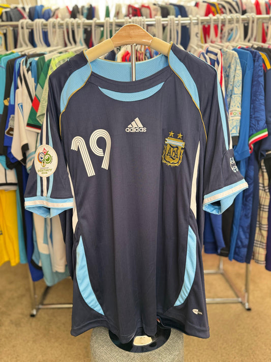 Argentina 2006 Away Messi 19